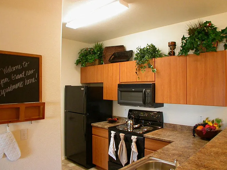 Colonia del Sol Apartments — Photo 31