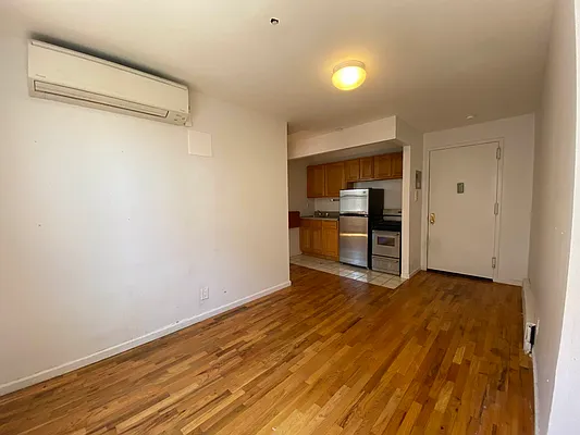 Rented by EXR | media 6