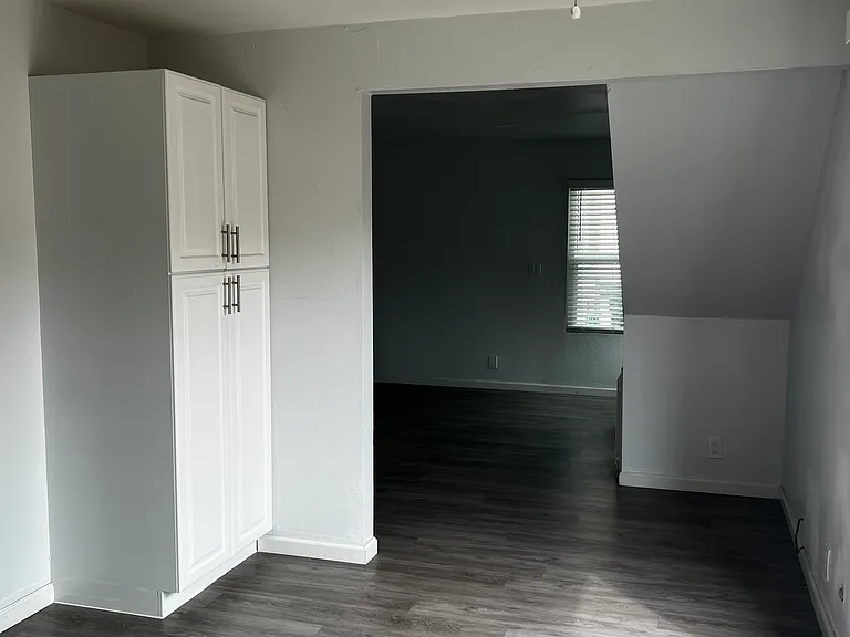 16516 S Manhattan Pl #3 — Photo 8