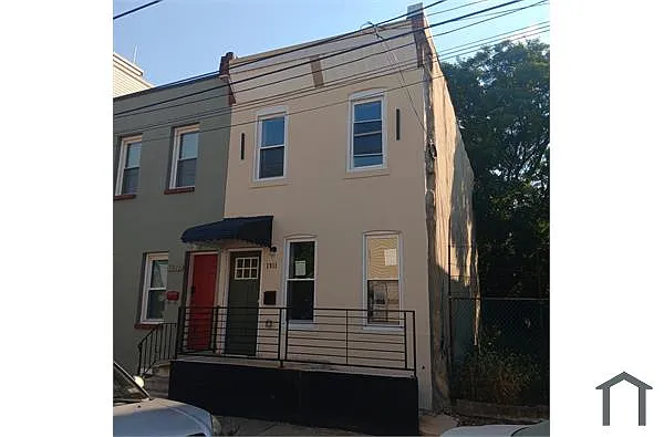 Building Photo - 1911 N Lawrence St