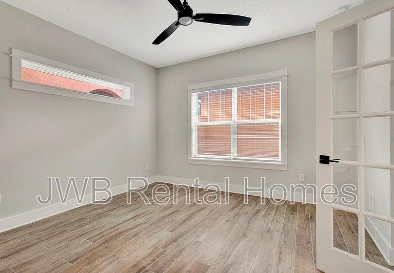 8859 Amalfi Ct — Photo 14