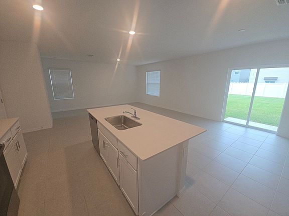 5th image of 1108 Hour Glass Rd