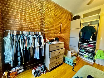 Rented by R New York