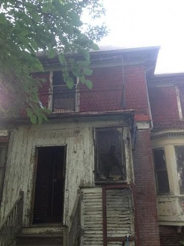 2nd image of 619 Collingwood St
