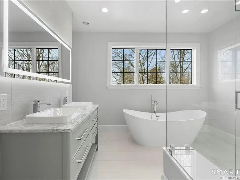 5 Shaw Ave — Photo 22