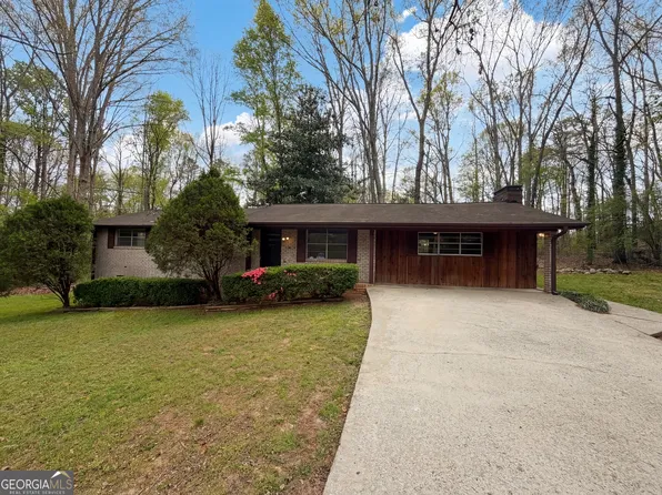 6372 S Skyline Dr, Douglasville, GA 30135