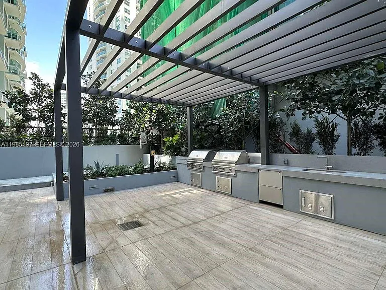 77 SE 5th St #1513 — Photo 32