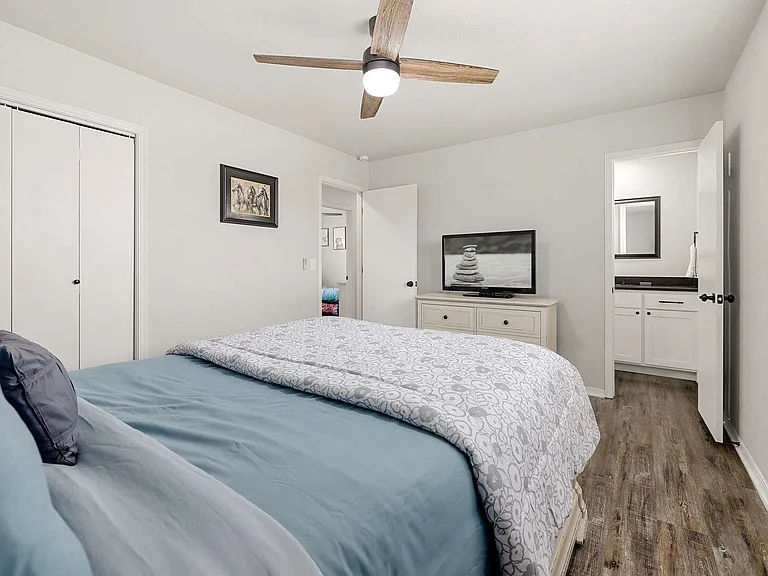 N Malinda Dr — Photo 13