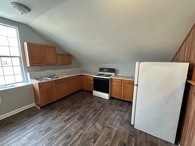 1032 Bates St #2 — Photo 11