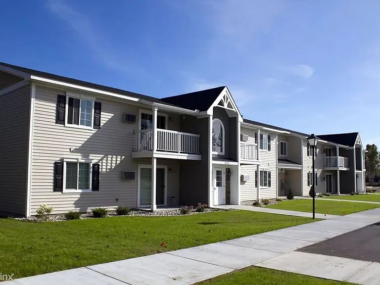 481-491 Pine Meadow Lane Pinecrest Stra #481-539 & 541 — Photo 1