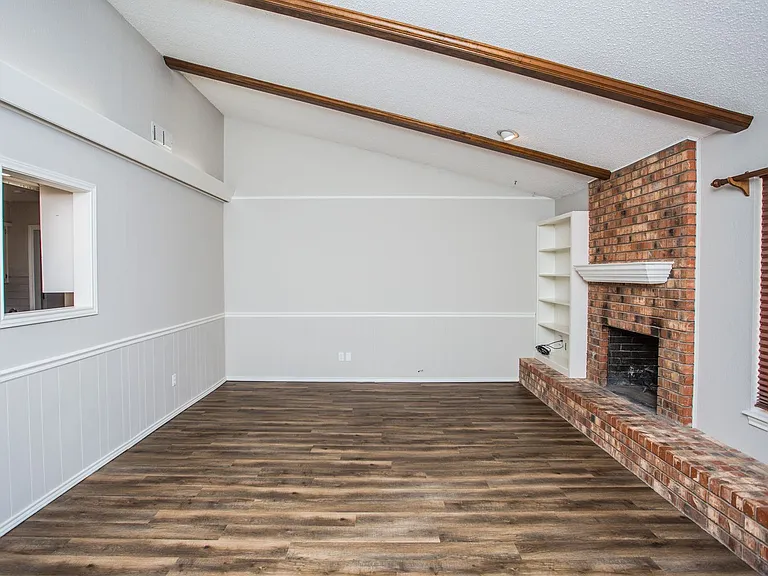 3401 Essex Ave — Photo 5
