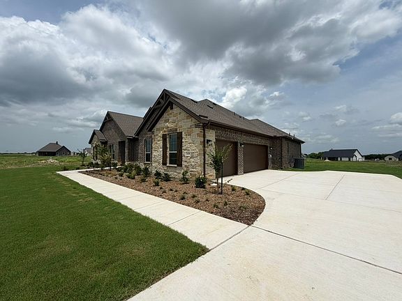 3rd image of 2408 Quartz St