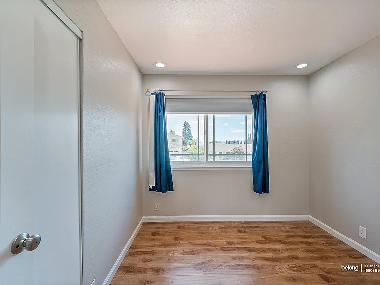 3661 Slopeview Dr — Photo 53