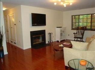 2706 Hemingway Ln, Mahwah, NJ 07430