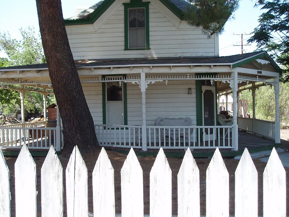 43996 E St Hemet CA Zillow