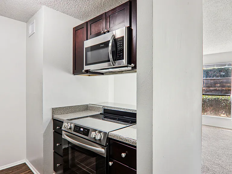Andover Park Apartments — Photo 40