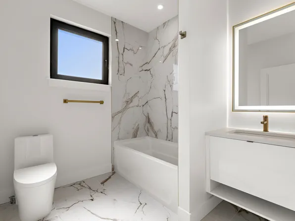 4525 Bergenwood Avenue image 35 of 74