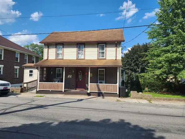 35 E Water St, Mount Union, PA 17066