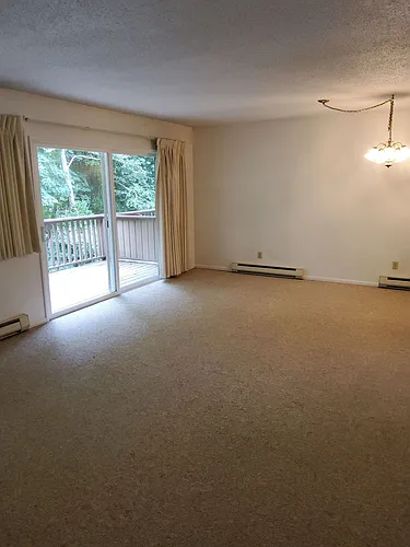400 Beacon Hill Dr Photo 1