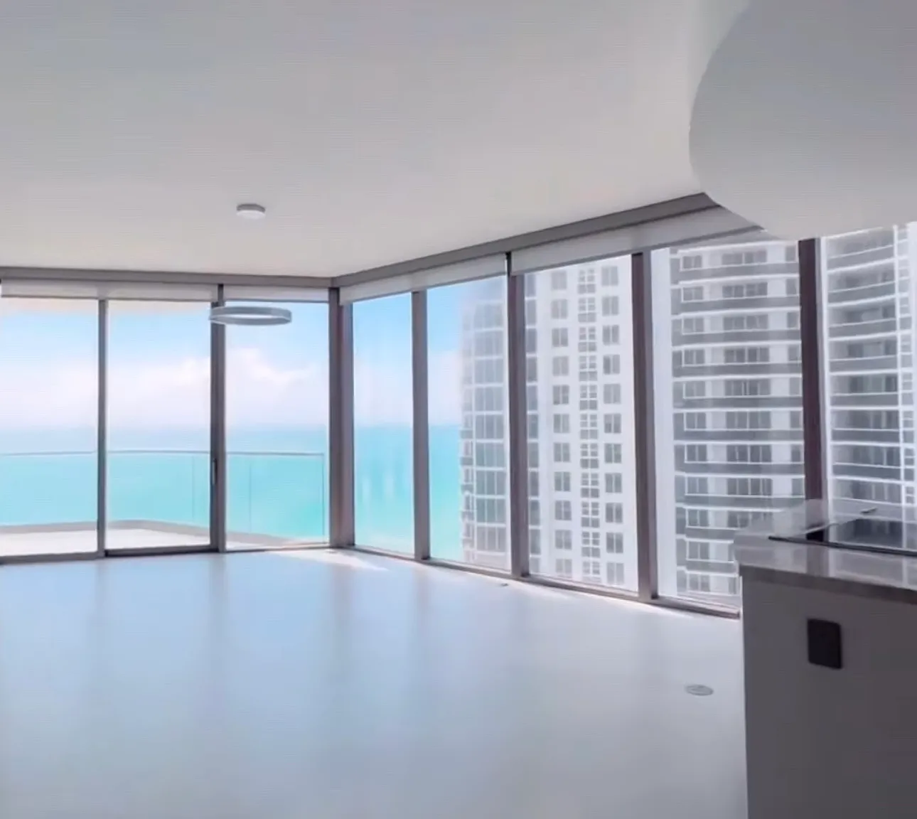 2 bed, 112 sqft, $5,300 — Photo 1