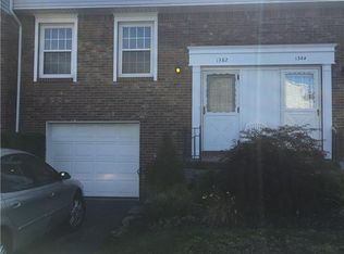 1382 Independence Dr, Derby, NY 14047