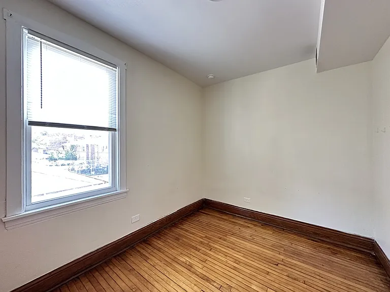5433 S Millard Ave #3 — Photo 18