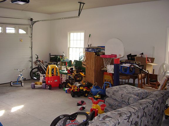 2Car heated Garage
