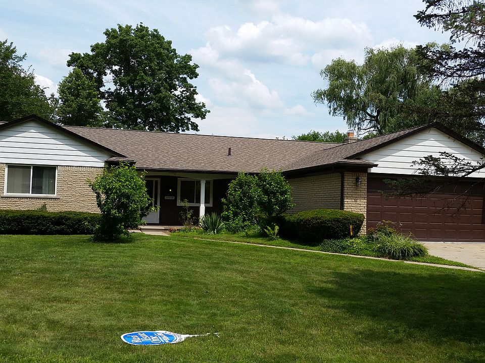 1st image of 34436 Beechwood St
