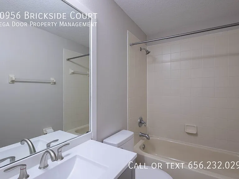 10956 Brickside Ct — Photo 31