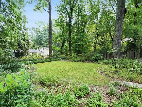 4th image of 659 Holly Dr
