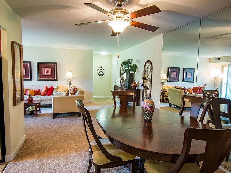 Oakton Park Apartments — Photo 52