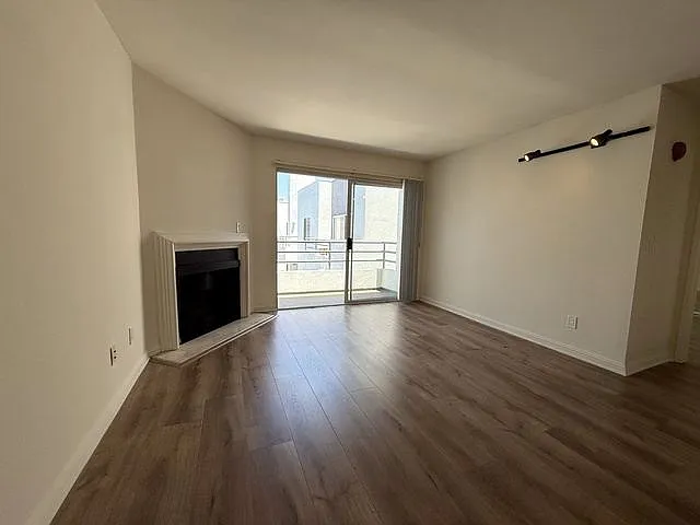 Midvale Towers — Photo 103