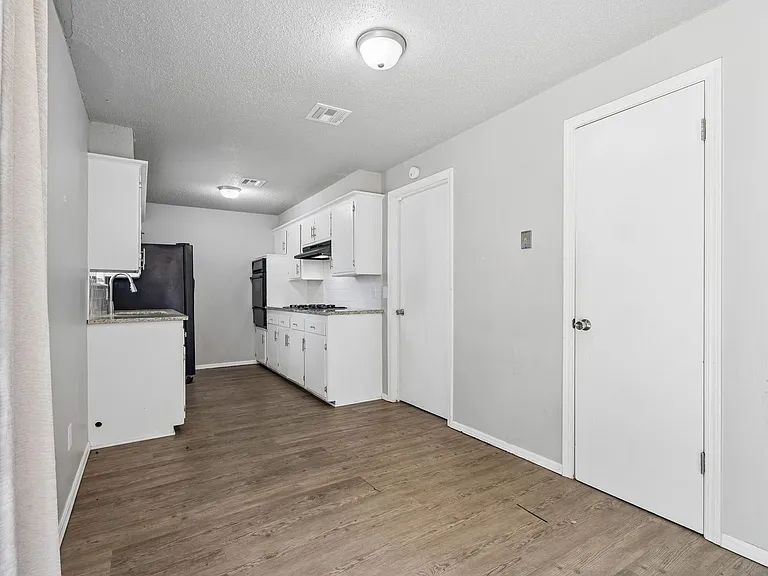 4008 SE 46th St — Photo 9