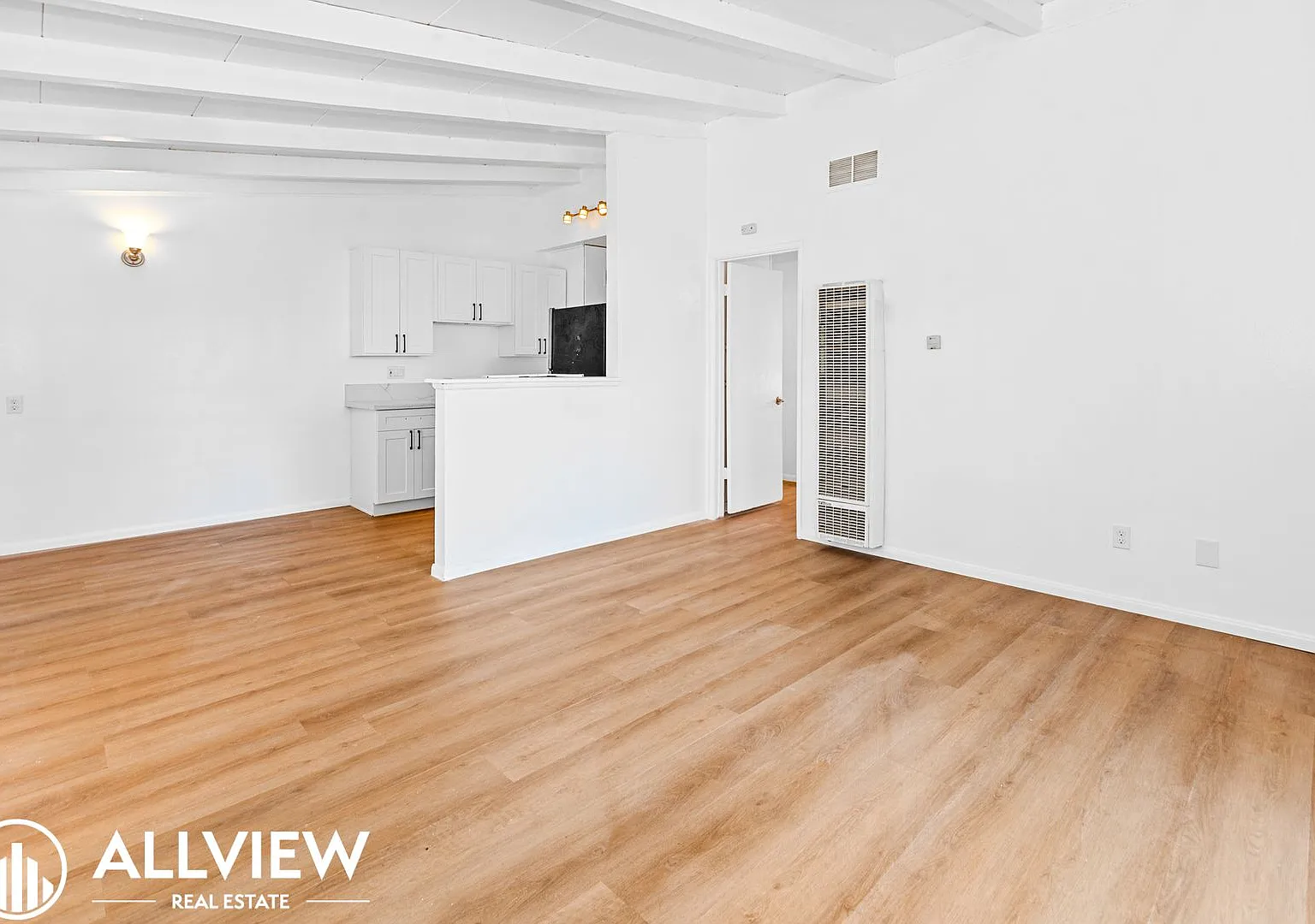 212 West Mayfair Avenue — Photo 2