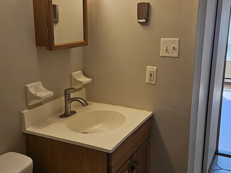 100 Campbell Cir #27 — Photo 11