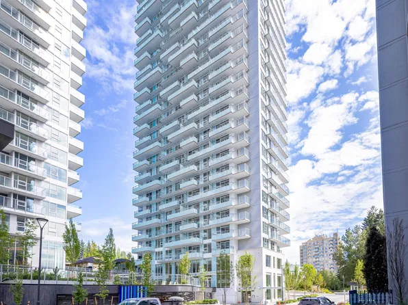 13768 100th Ave #909, Surrey, BC V3T 0L3