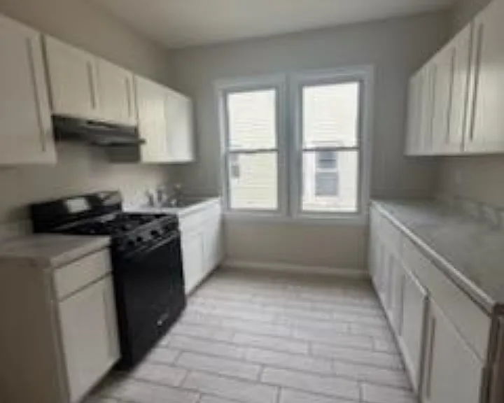 43 Underwood St #2RR — Photo 1
