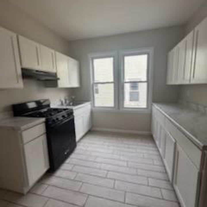 1st image of 43 Underwood St #2RR