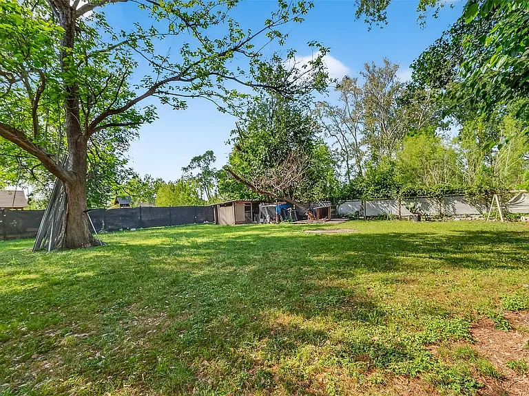 968 Garapan St — Photo 34