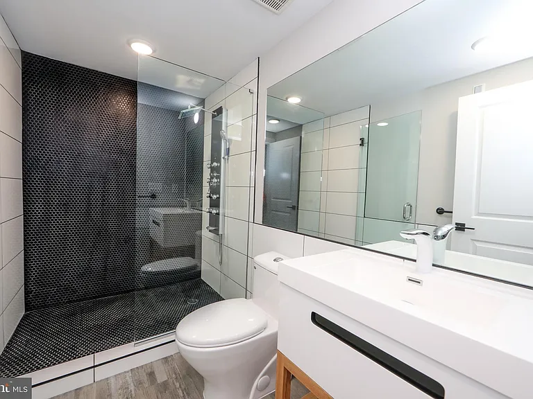 1825 E Atlantic St #105 — Photo 9