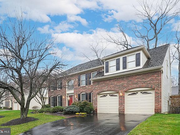 4th image of 9514 Claychin Ct