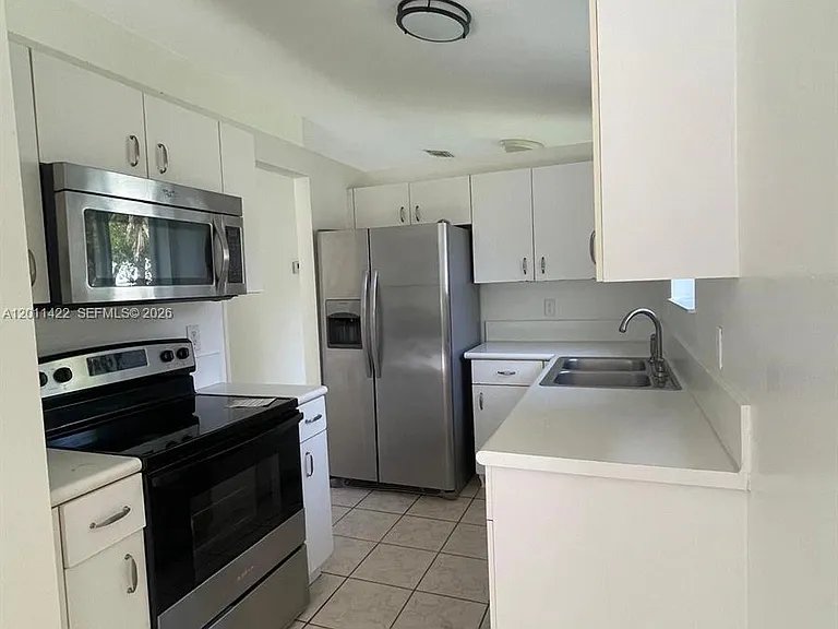 450 SE 30th Dr — Photo 7