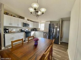 8665 E Jaykay Dr, Hereford, AZ 85615