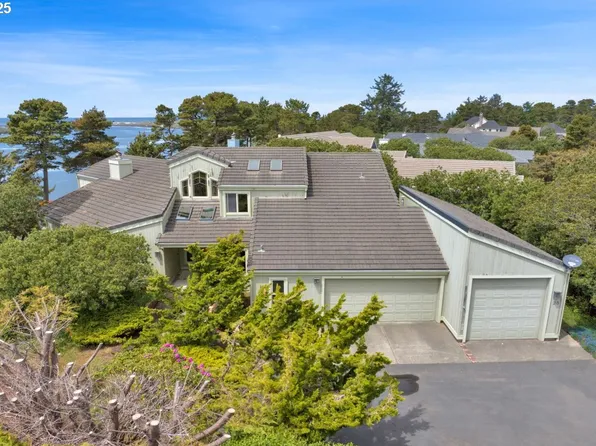 28 Shoreline Dr, Florence, OR 97439