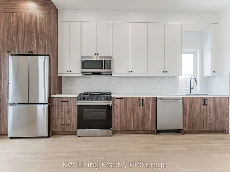 712 Eglinton Ave E — Photo 39