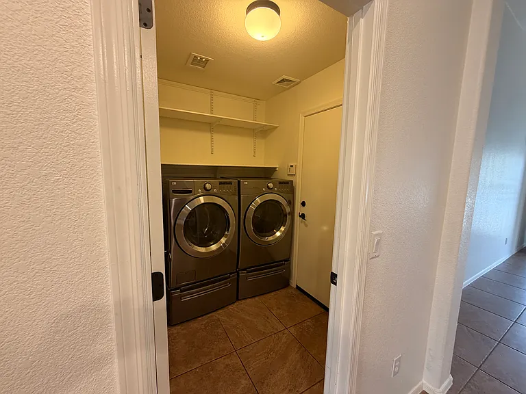 4657 E Matt Dillon Trl — Photo 7