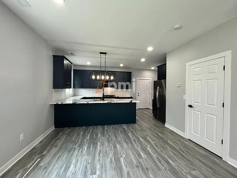 5212 Torrence Ave — Photo 7