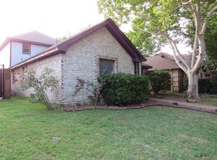 449 Crooked Ln, Mesquite, TX