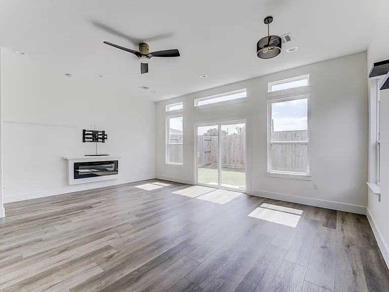 7117 Tierwester St — Photo 22