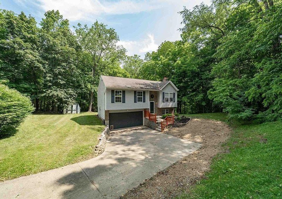 1st image of 4 Flatwood Ct